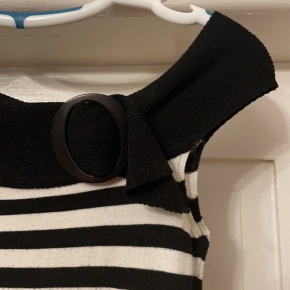 Arden B off the shoulder tank - Picture 2 of 4